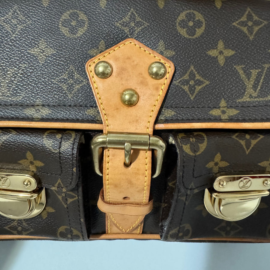 Louis Vuitton Hudson Monogram PM Shoulder Bag