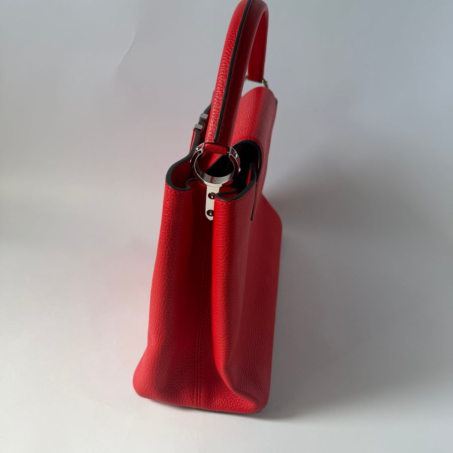 LOUIS VUITTON Taurillon Capucines MM Coquelicot