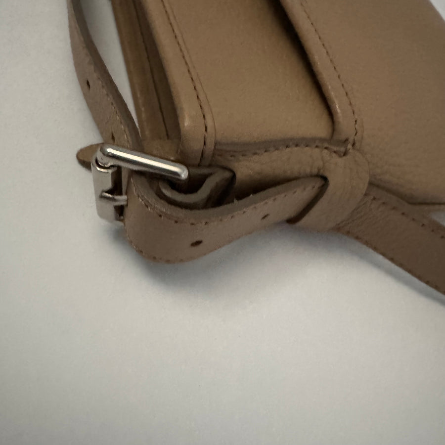 Burberry London Leather Shoulder Bag - Beige