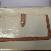 Louis Vuitton Mallory Square Ivoire Monogram Vernis Bag