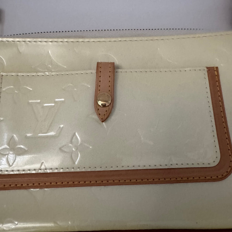 Louis Vuitton Mallory Square Ivoire Monogram Vernis Bag