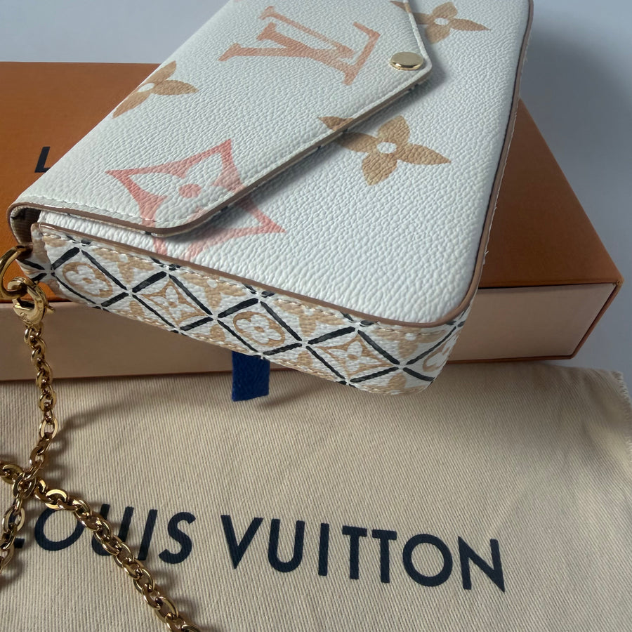 LOUIS VUITTON Monogram Giant by the Pool 2.0 Pochette Felicie