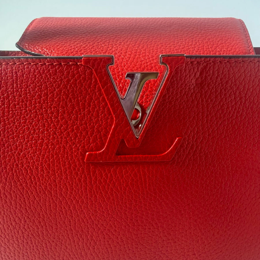 LOUIS VUITTON Taurillon Capucines MM Coquelicot