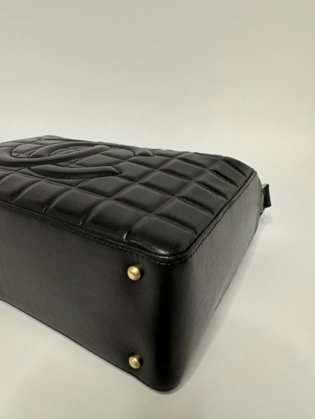 Chanel Lambskin Quilted CC Chocolate Bar Shoulder bag