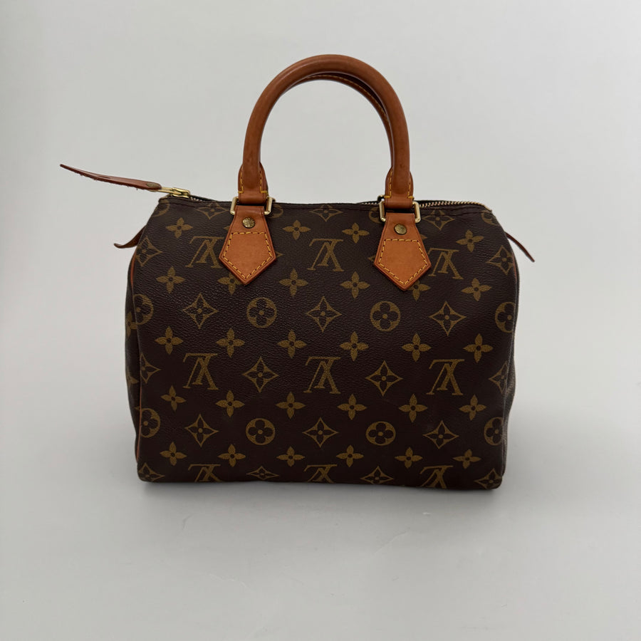 Louis Vuitton Speedy 25 Monogram Bag