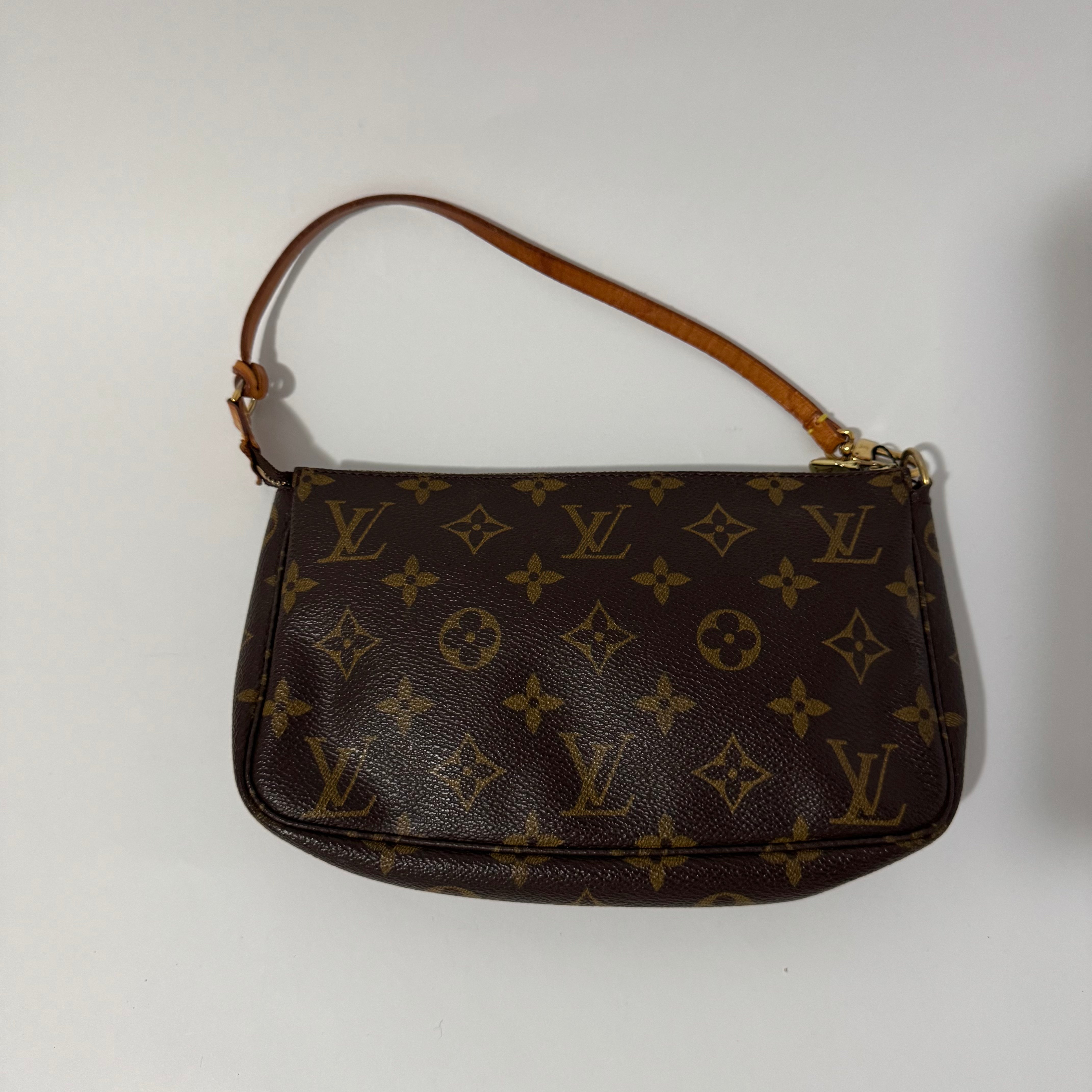 Louis Vuitton Pochette Accesoires Monogram