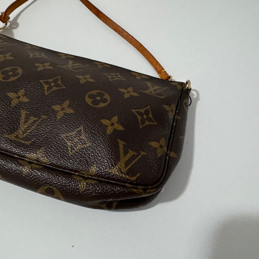 Louis Vuitton Pochette Accesoires Monogram
