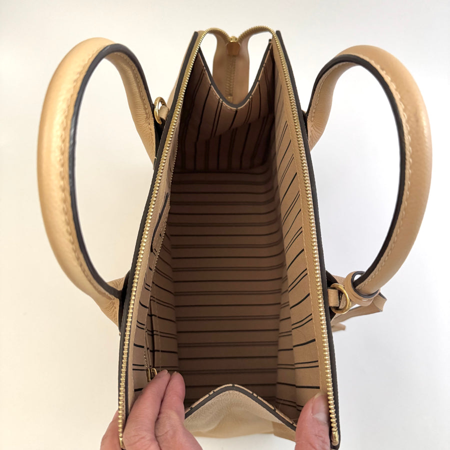 Louis Vuitton Pont Neuf Empreinte Dune MM