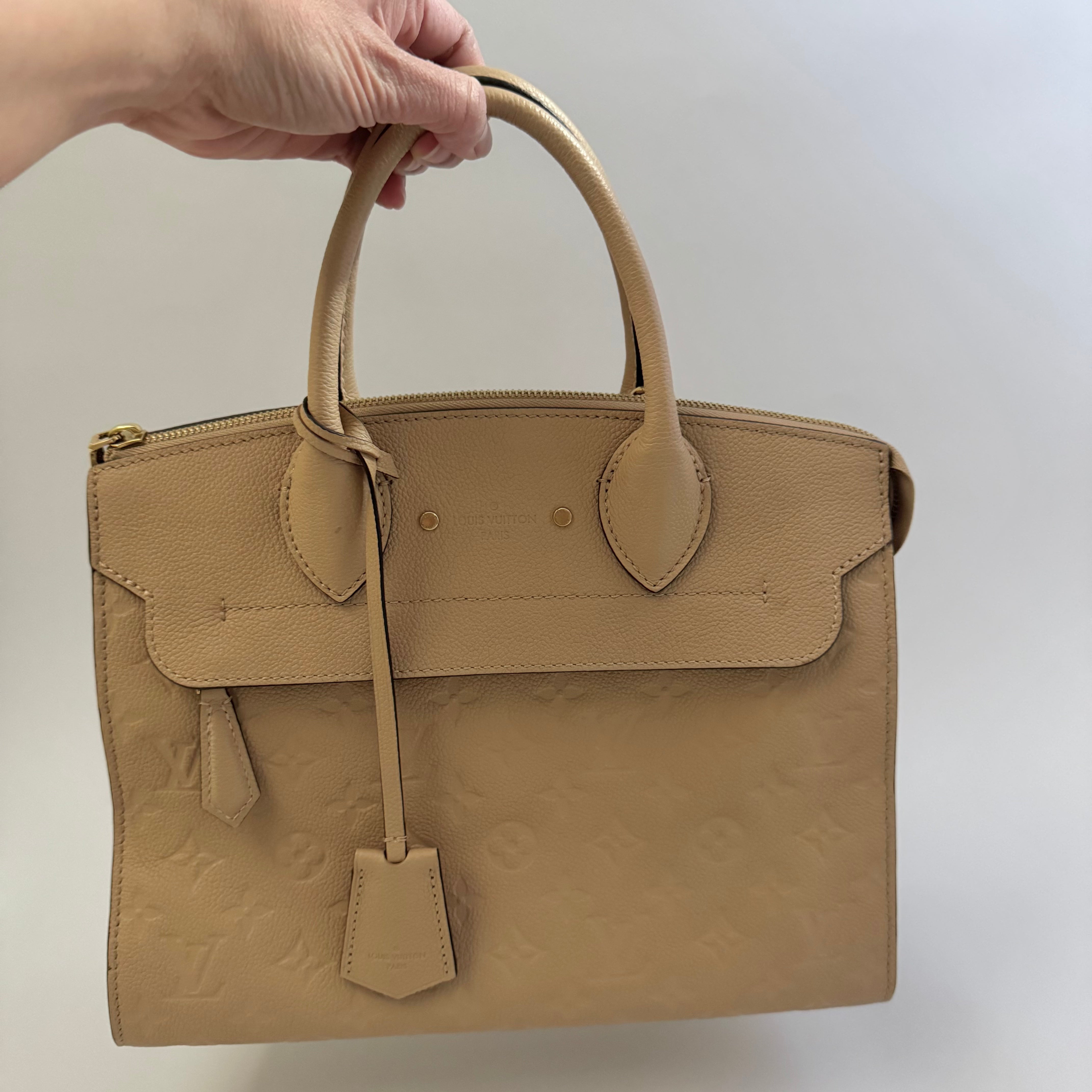 Louis Vuitton Pont Neuf Empreinte Dune MM